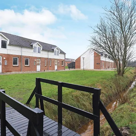 Holiday home Lxxi